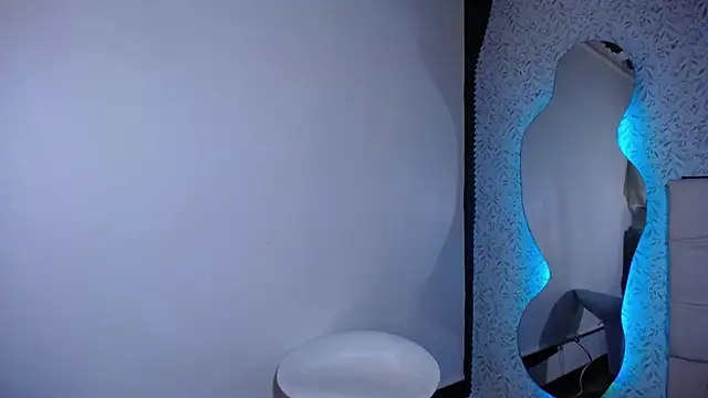 manelike_'s Webcam Show