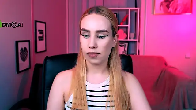 playful_sophie's Webcam Show