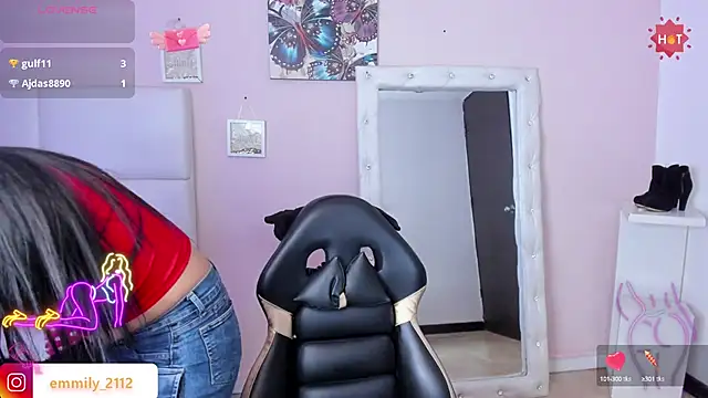 _Emily1's Live Sex Cam Show