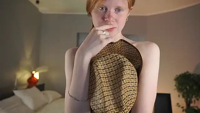 TheaBodge's Live Sex Cam Show