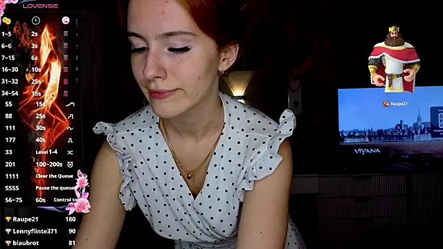 LindaFoxyyy's Live Sex Cam Show