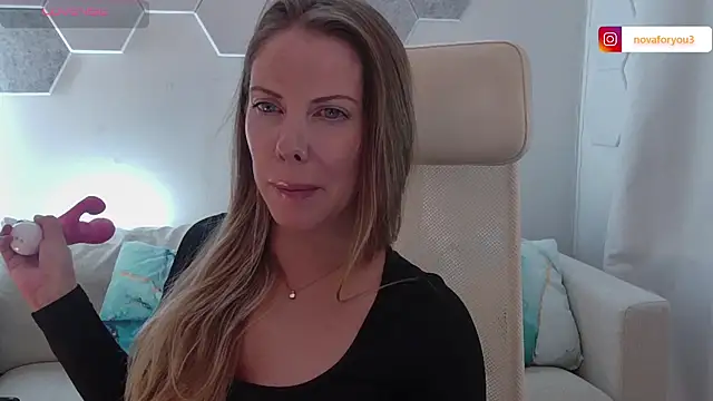 Nova-Lee's Live Sex Cam Show