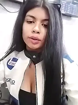 sccarlett_rousse's Live Sex Cam Show