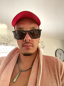 TAIZWRLD's Live Sex Cam Show