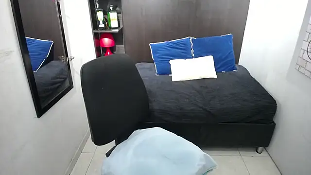 maggy_diamond's Live Sex Cam Show