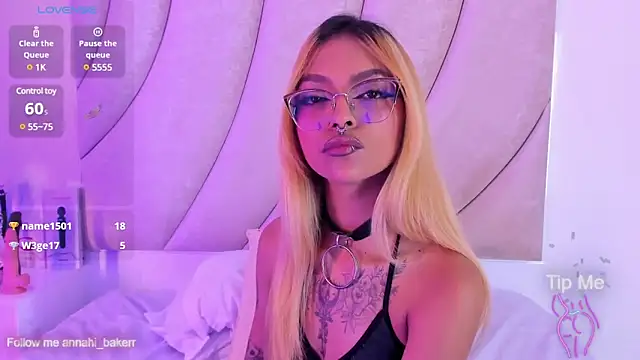 AnnahiBaker's Live Sex Cam Show