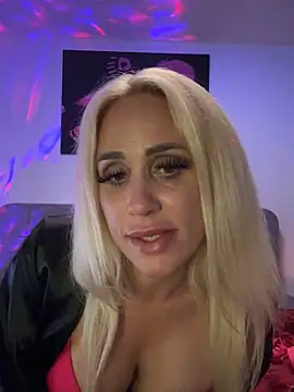 LunaSky_Official's Live Sex Cam Show