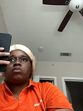 Deshay30's Live Sex Cam Show