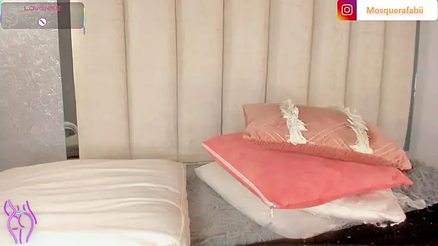 NainaDeiviss' Webcam Show