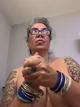 dieseldame1313's Live Sex Cam Show