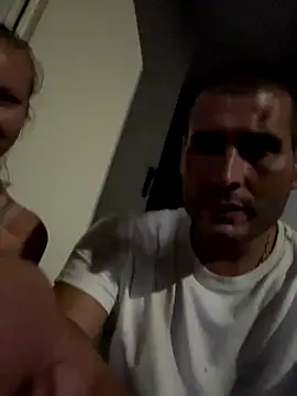hornycouplefuck12's Webcam Show