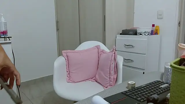 Alessa_montessori's Webcam Show
