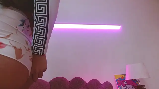 Slut_Dirty_0Limits' Webcam Show