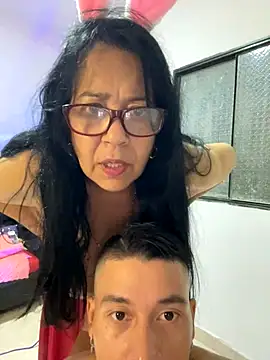 SaraMilf69's Webcam Show