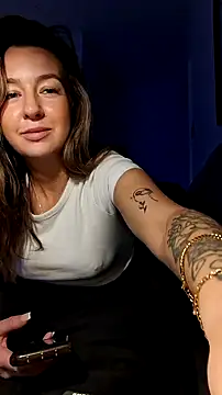 Busty-Bambi's Webcam Show