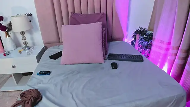 RavenAsh's Webcam Show