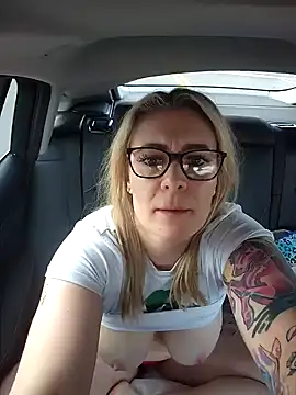 HollyTattoo's Webcam Show