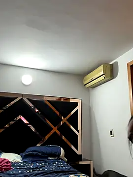 emmyjhonson07's Webcam Show