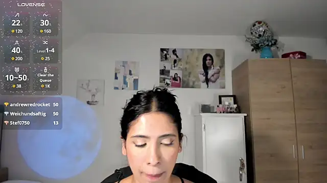 VeronikaOlsen's Live Chat Room