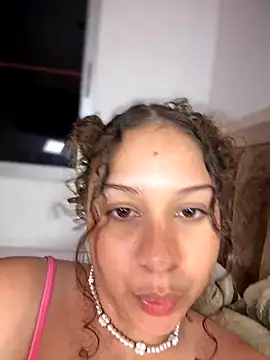 Shara_dreams' Webcam Show