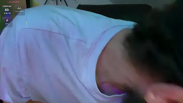 pantslesstraveler_plt's Webcam Show