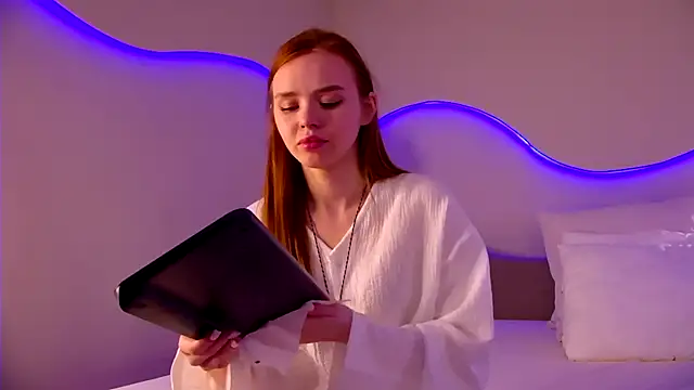 MiraBliss' Webcam Show