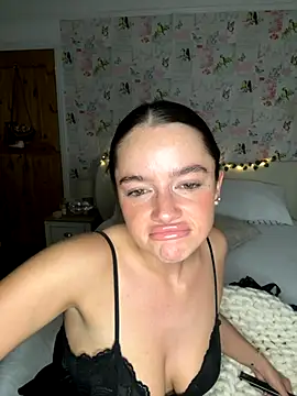 Mollyloverxo's Webcam Show