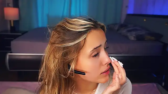FannyHewson's Live Sex Cam Show