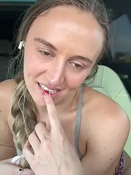 lunagirl13's Live Sex Cam Show