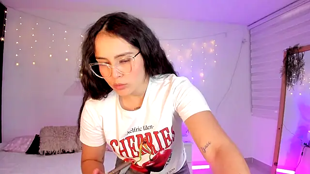 amber_bake's Webcam Show