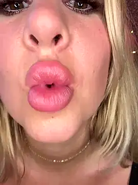 kimmyxxx69's Webcam Show
