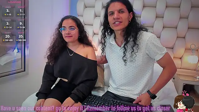 r3d_moonss_'s Webcam Show