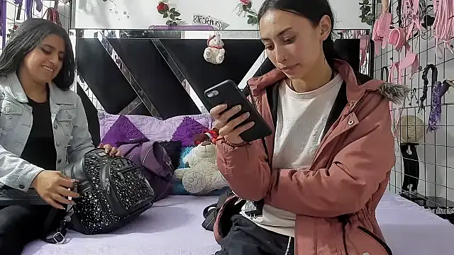 abby_eemily's Webcam Show