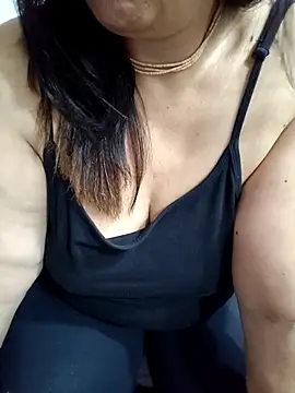 Khushi_jii's Webcam Show