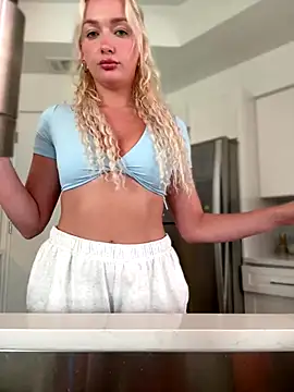 SerenaCloud's Webcam Show