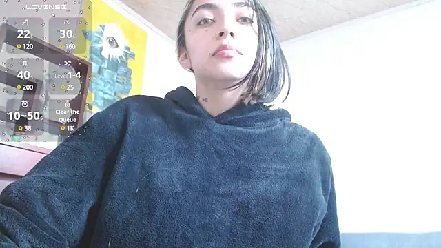 ZoeBakers_'s Webcam Show