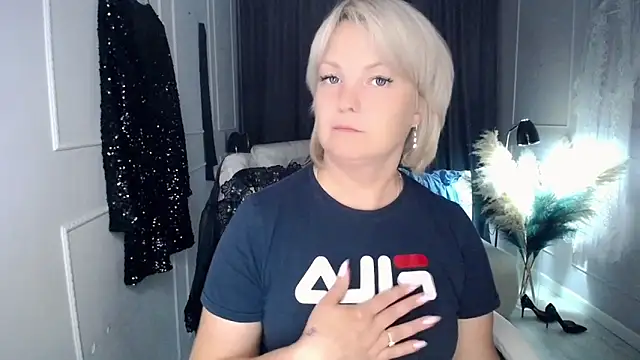 Juarnea's Webcam Show