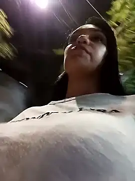 Sara-77's Webcam Show