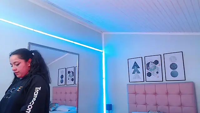 SaraCampur's Webcam Show
