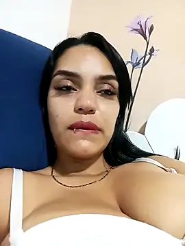 Sara-77's Webcam Show