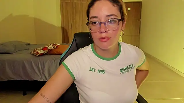 atenas_05_'s Webcam Show