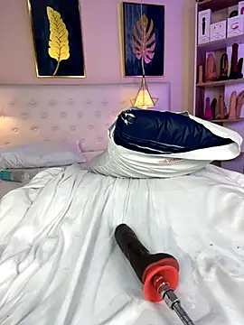 valerie_lya's Webcam Show