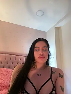 Bella__Wood webcam show