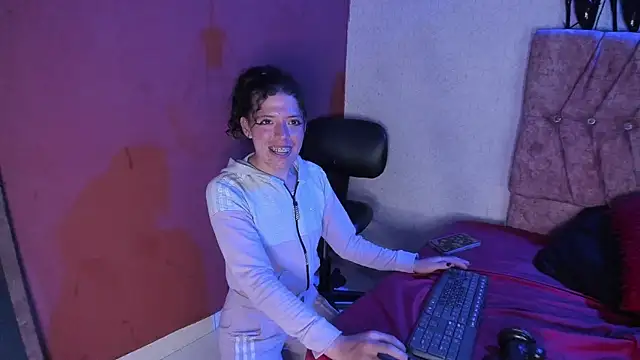 Vannesa_gomezz's Webcam Show