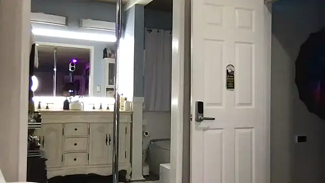 curvyfunlover's Live Sex Cam Show
