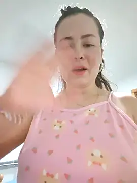NeredaXxx's Webcam Show