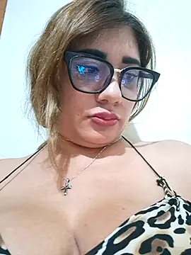 Luna--95's Webcam Show