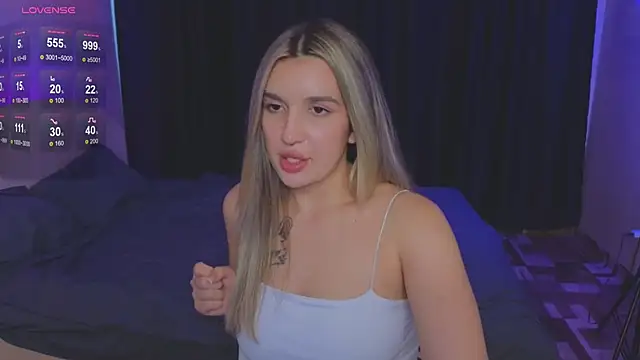 RoxyChill's Webcam Show