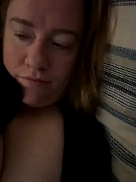 cinnatitties' Webcam Show