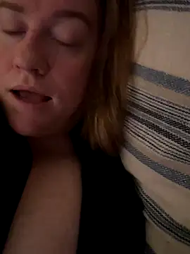 cinnatitties' Live Sex Cam Show